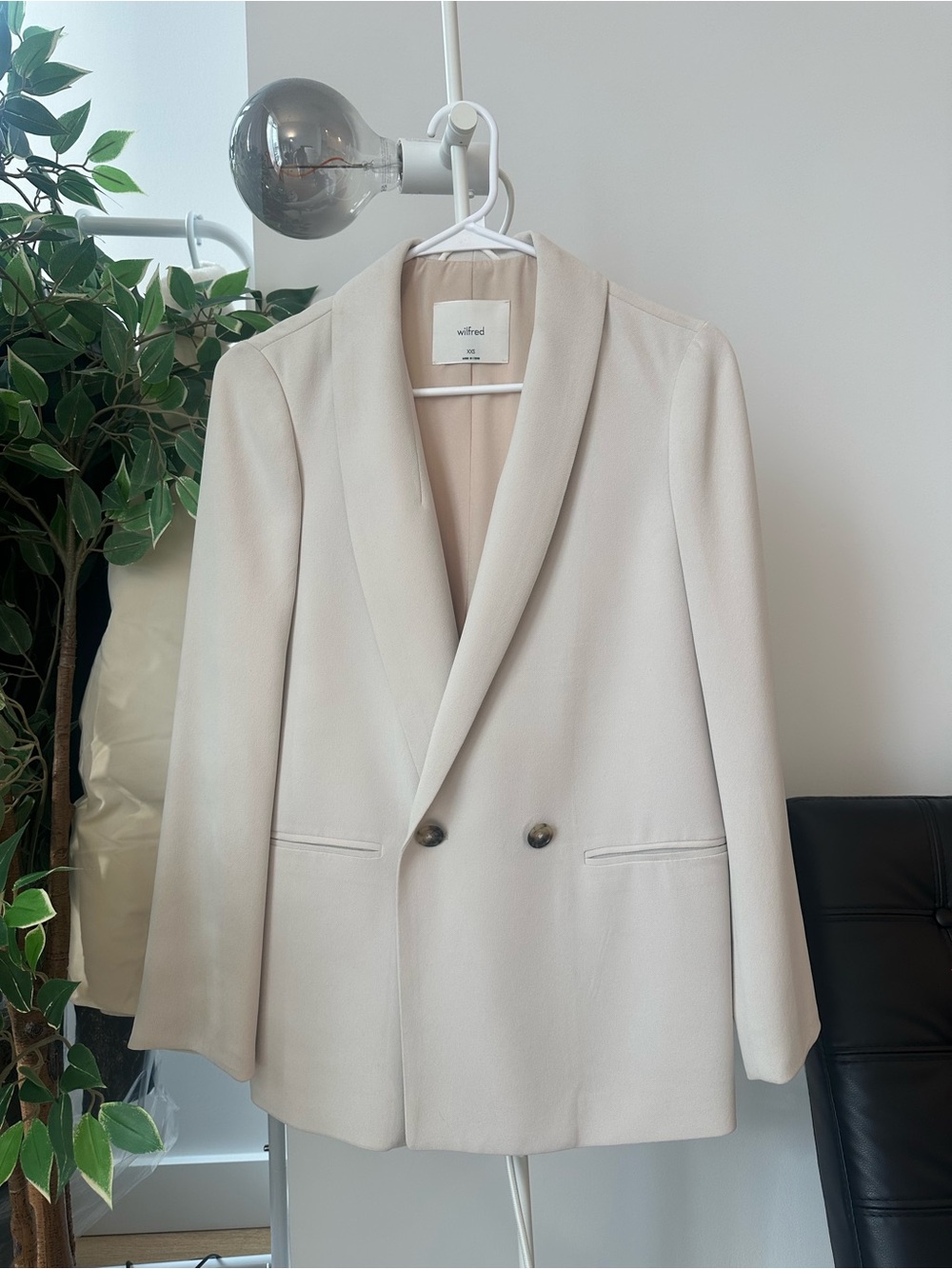 Wilfred white blazer